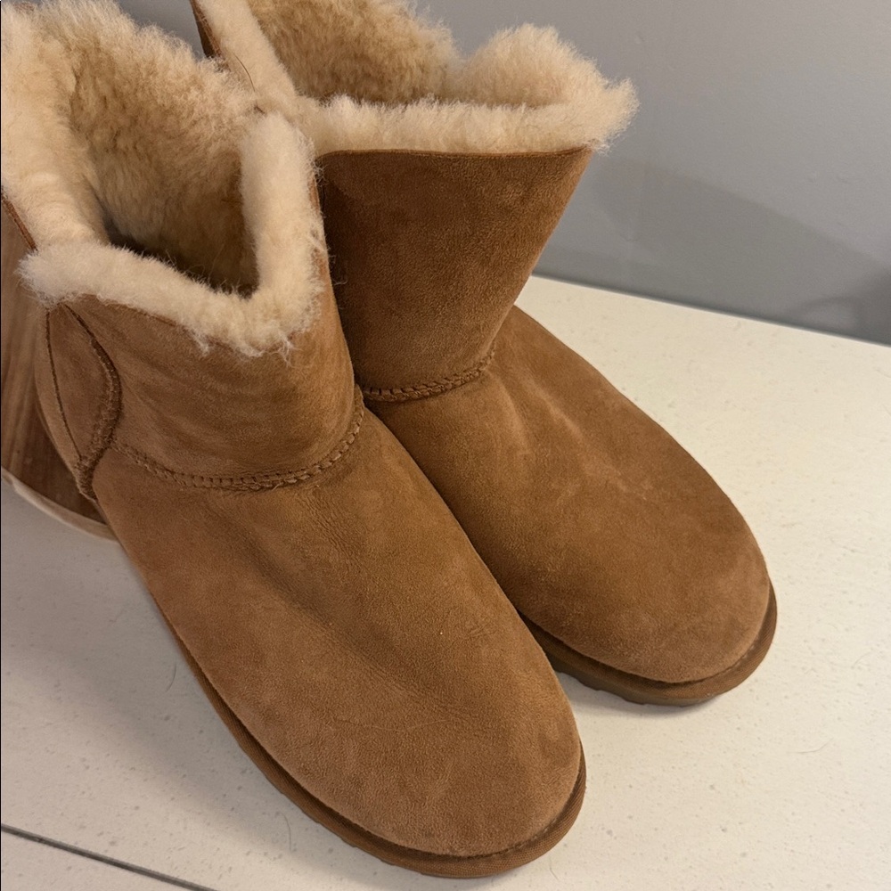 Cozy Tan Sherpa Women's Winter Boots